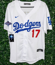 Load image into Gallery viewer, MENS LOS ANGELES DODGERS SHOHEI OHTANI #17 WHITE JERSEY (WORLD CHAMPIONS 2024 PATCH)
