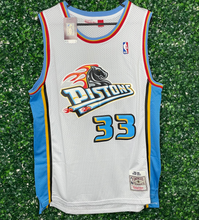 Load image into Gallery viewer, MENS DETROIT PISTONS GRANT HILL #33 WHITE JERSEY
