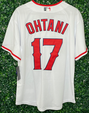Load image into Gallery viewer, Mens Shohei Ohtani Los Angeles Angels #17 White Jersey
