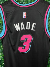 Load image into Gallery viewer, MENS MIAMI HEAT DWYANE WADE #3 BLACK JERSEY
