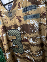 Load image into Gallery viewer, MENS SEATTLE SEAHAWKS WILSON #3 SALUTE JERSEY
