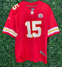 Load image into Gallery viewer, MENS KANSAS CITY CHIEFS PATRICK MAHOMES #15 RED JERSEY
